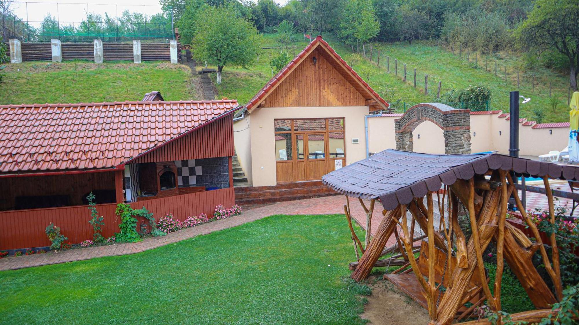 Marginimea Sibiului - Pensiunea Darian & David Orlat Exterior foto